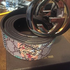 Authentic Men's Gucci Belt With Original Box